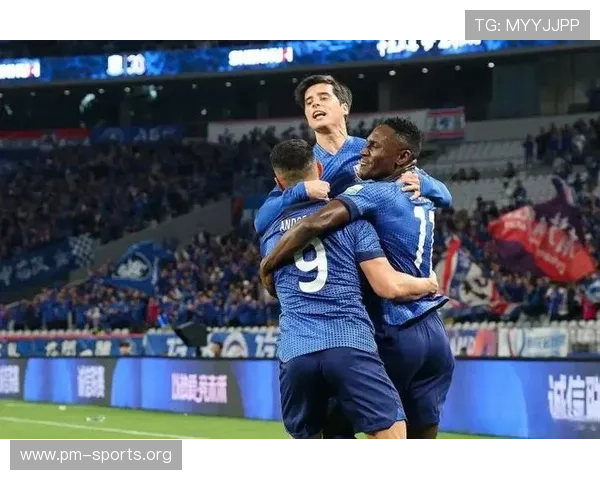 奥斯卡肋骨受伤缺席迎战申花 赛场外观战支持队友